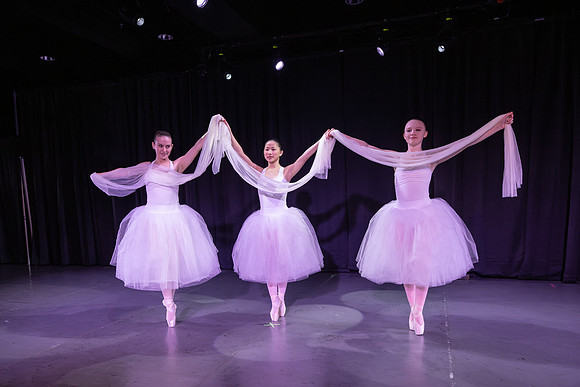 EM2_4306-Enhanced-NR
