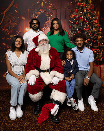Santa Brunch Sharks 12-17-2023-574
