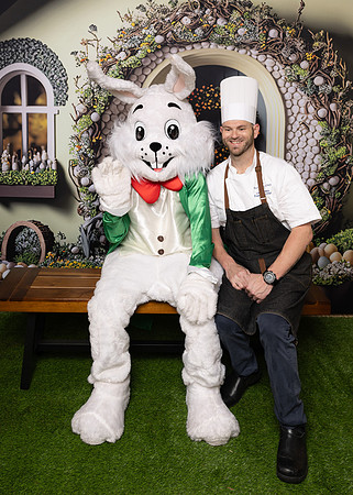 03.31.2024 Easter Bunny St-594