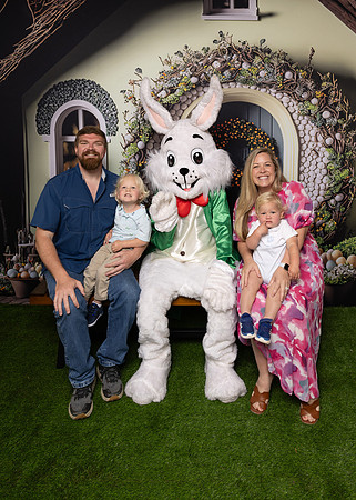 03.31.2024 Easter Bunny St-615