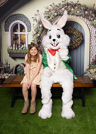 03.31.2024 Easter Bunny St-652