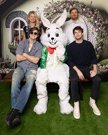 03.31.2024 Easter Bunny St-657