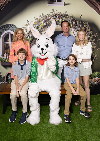 03.31.2024 Easter Bunny St-664
